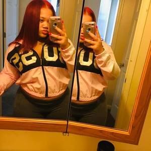 Meet your Posher, Erianaa